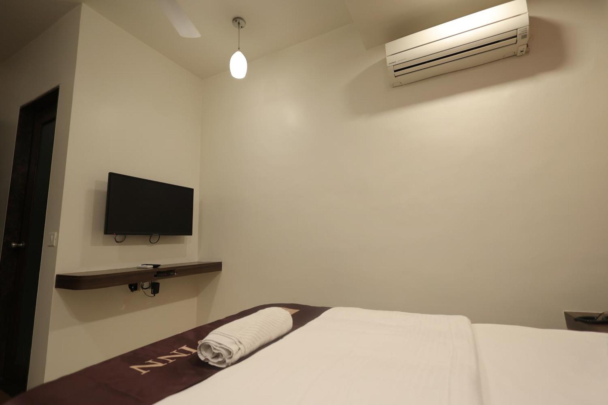Hotel Vetro Inn Сурат Екстер'єр фото