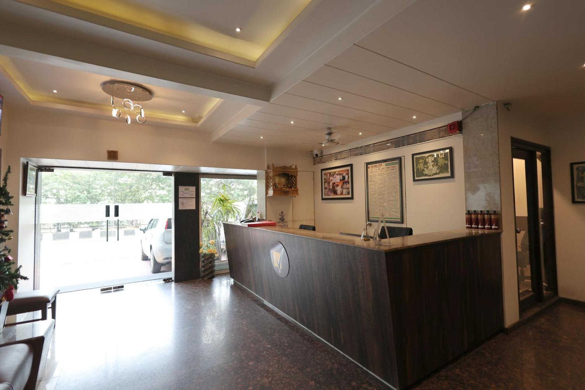 Hotel Vetro Inn Сурат Екстер'єр фото
